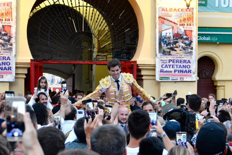RUBÉN PINAR   PUERTA GRANDE ALBACETE (1)