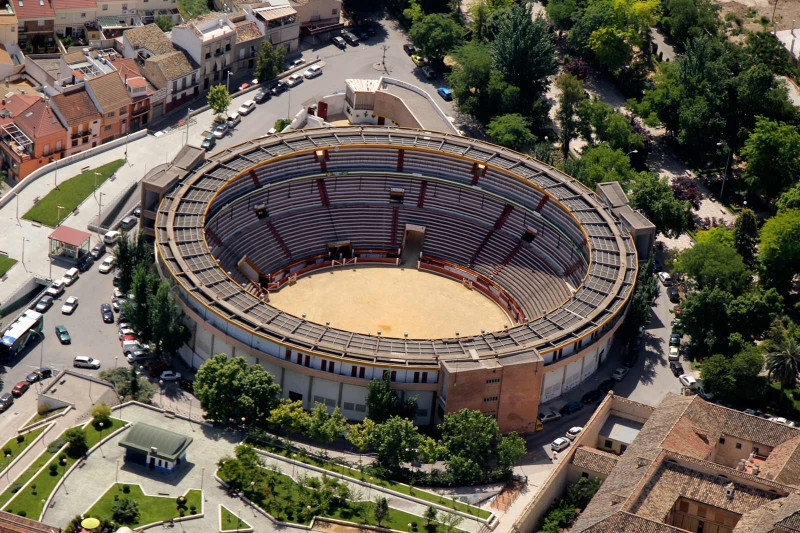 PLAZA DE TOROS DE JAu00c9N