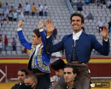 Puerta grande Rejones Palencia.SERGIO GALu00c1N Y GUILLERO H. MENDOZA