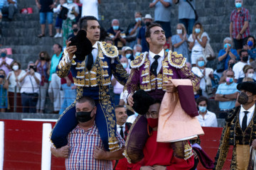 Puerta Grande Santona.fandi.manzanares
