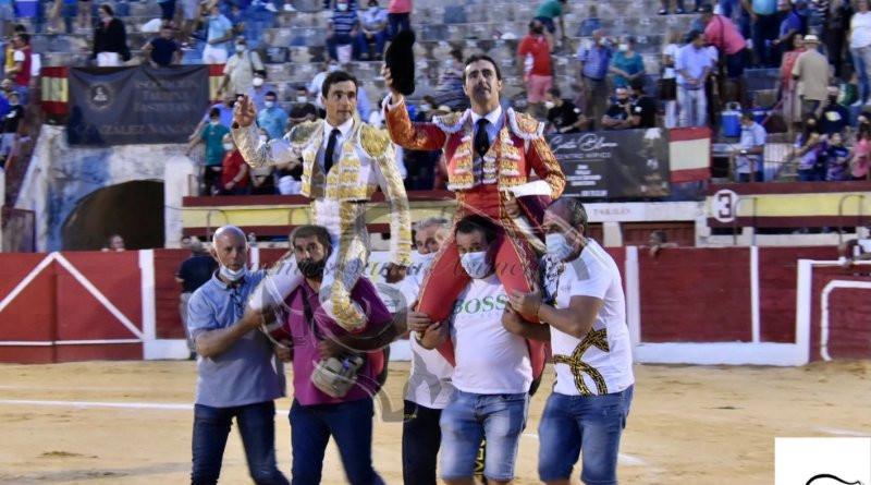 Puerta Grande Baza.ureu00f1a y fandi