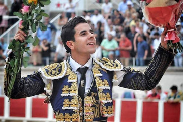 CARLOS OLSINA