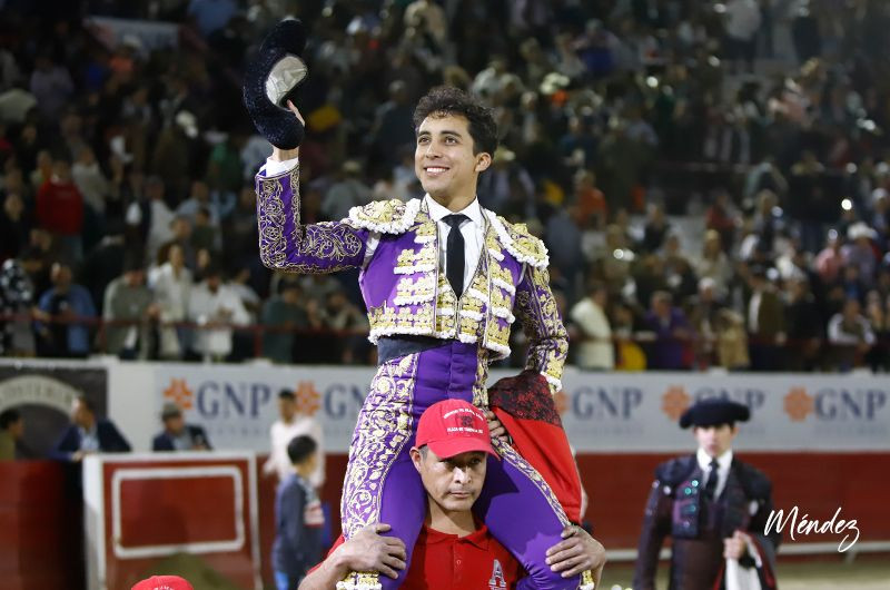 Leo Valadez Leon