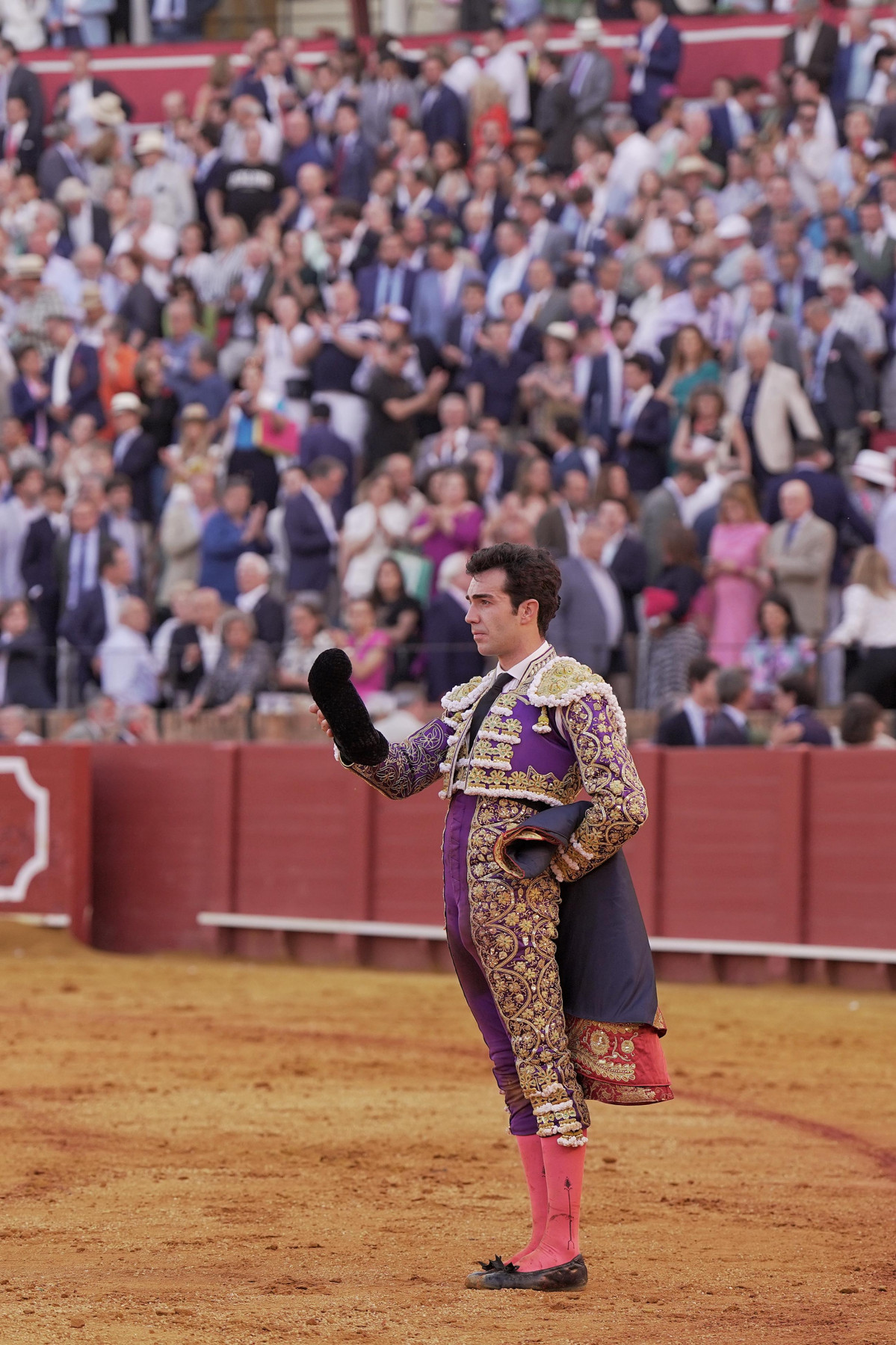 RUFO. SALUDANDO EN LA MAETRANZA. SEVILLA 11